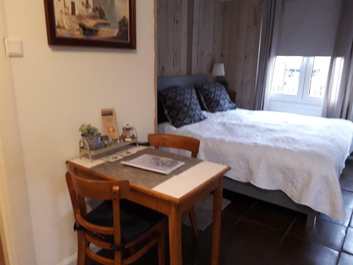 Anneke'S Bed En Botterhammeke Lejlighed Woensdrecht Eksteriør billede